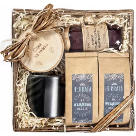    CESTINO REGALO composto da tè, bicchiere, sottobicchiere e sciroppo