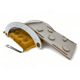    Dondolo piccolo in LEGNO + Scivolo + Parete + Cuscino in velluto color caramello