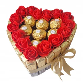    Un set regalo per lei a forma di scatola di cioccolatini pralinati a forma di cuore, 15 cm