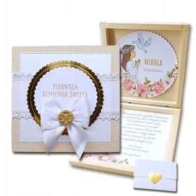    Regalo di souvenir per la comunione. Personalizzazione della comunione