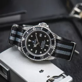    Cinturino per orologio NATO 22 mm - Strap Room - NERO-GRIGIO