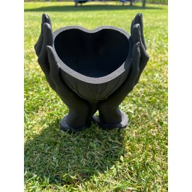    VASO DA FIORI IN PLASTICA BIANCA SOTTO LA DECORAZIONE DEL VASO DA FIORI