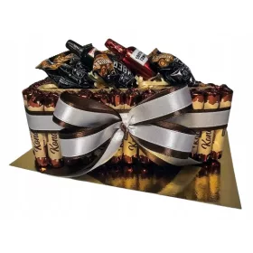    Una torta finta Una fetta di torta Konafetto, Beember, compleanno, onomastico, di mamma, di papà