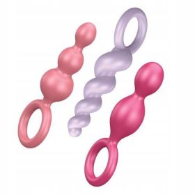    Satisfyer Booty Call è un set di plug anali dalla struttura colorata e stimolante