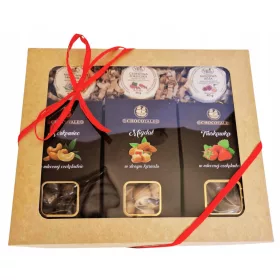    Un regalo delizioso per ogni occasione: frutta secca, miele, marmellata. Set da 14