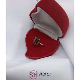  Anello in oro con topazio mistico