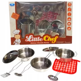    Un set di pentole e padelle in metallo per bambini, 9 pezzi.