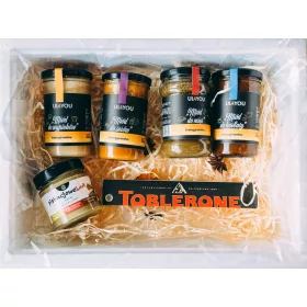   Cesto regalo: cioccolato, 4x MIELE, crema al pistacchio. Ottimo regalo!