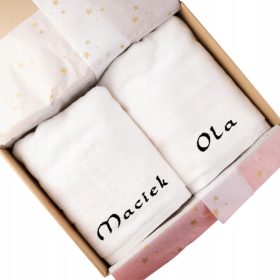   Set di Asciugamani Ricamati Personalizzabili per Coppie - Regalo Perfetto!