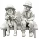  Figura del signor e della signora, nonno e nonna sulla panchina Artsteinde