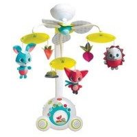 Giocattoli sopra il letto